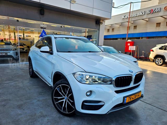 ב מ וו X6
