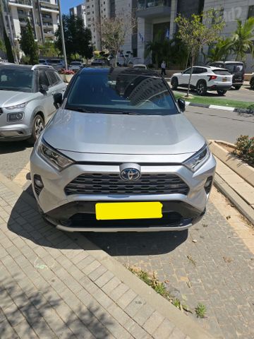 טויוטה RAV4
