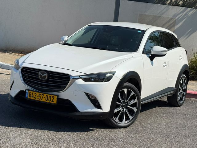 מודעת רכב מאזדה CX-3