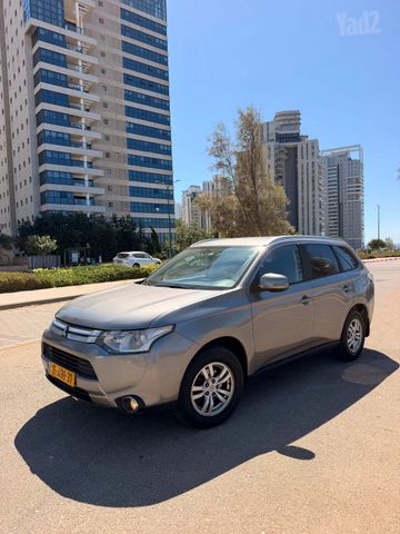 מיצובישי אאוטלנדר