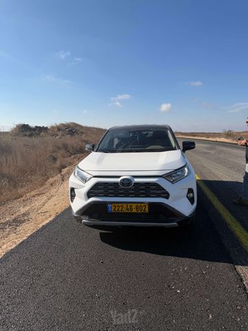 טויוטה RAV4
