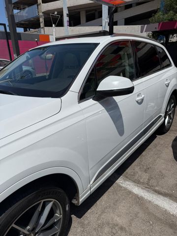 אאודי Q7