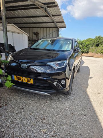 טויוטה RAV4