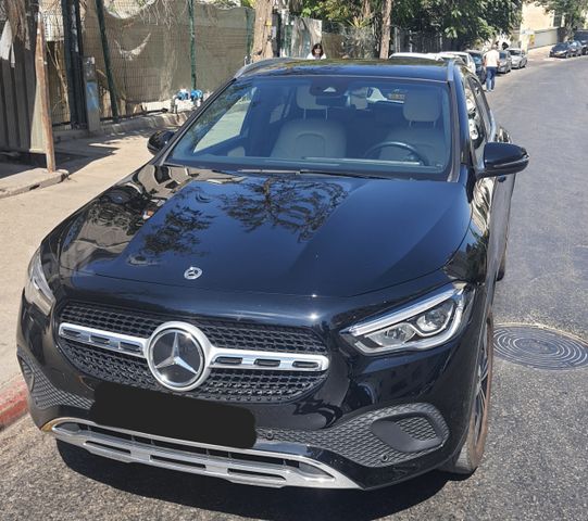 מרצדס-בנץ GLA