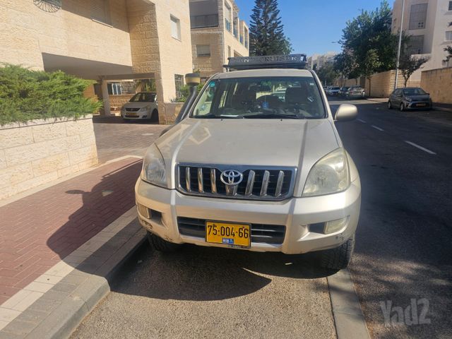 טויוטה לנד קרוזר