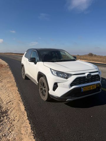 טויוטה RAV4