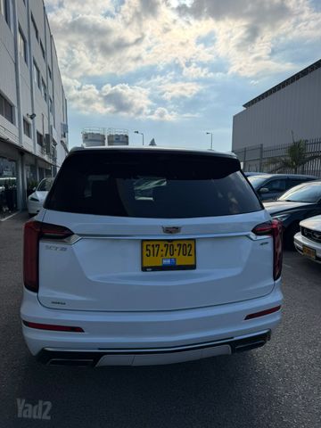 קאדילק XT6