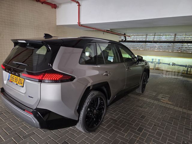 טויוטה RAV4