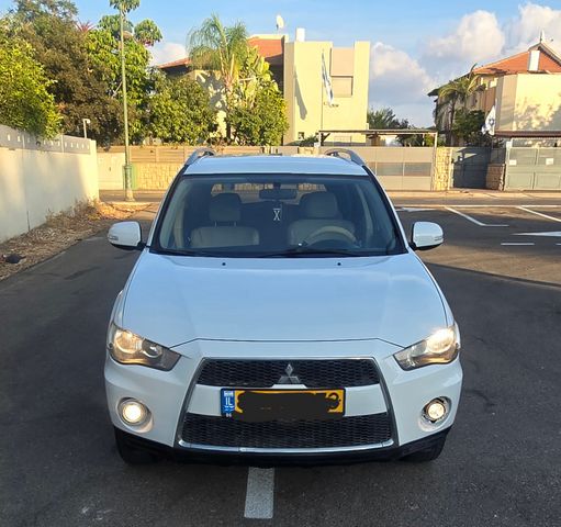 מודעת רכב מיצובישי אאוטלנדר 2