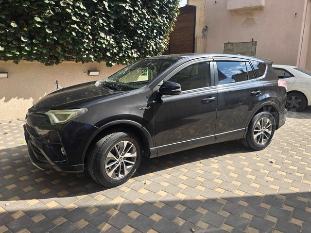 טויוטה RAV4