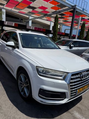 אאודי Q7