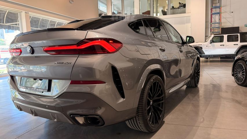 ב מ וו X6