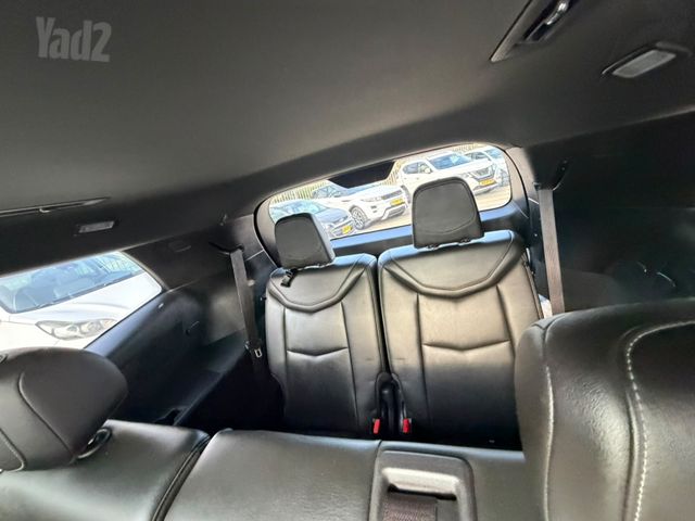 קאדילק XT6