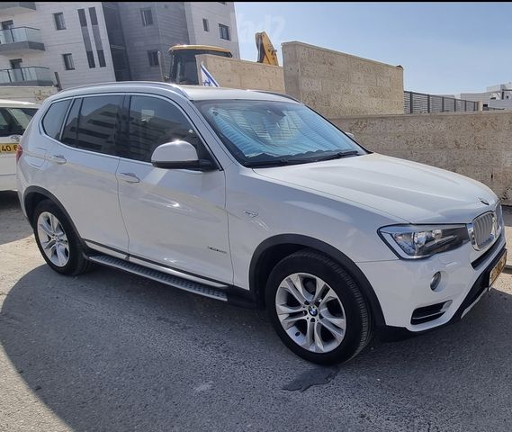 ב מ וו X3