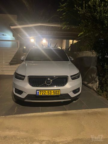 וולוו XC40