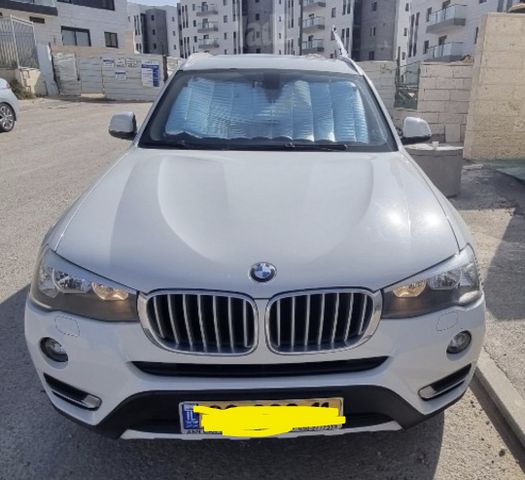 ב מ וו X3