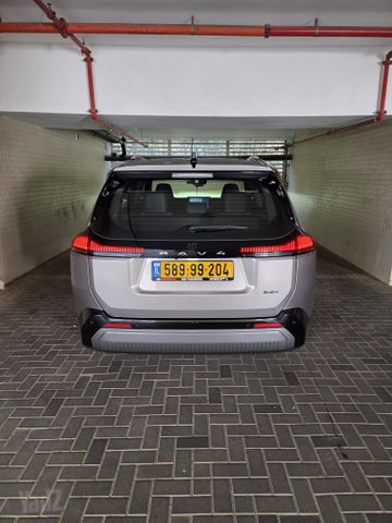 טויוטה RAV4