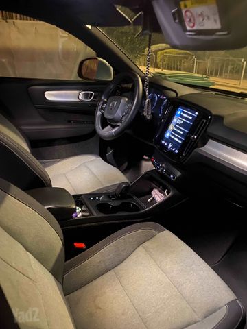 מודעת רכב וולוו XC40