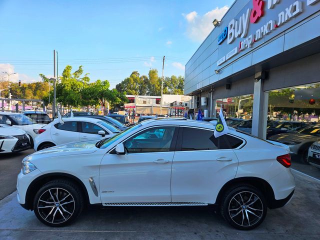 ב מ וו X6