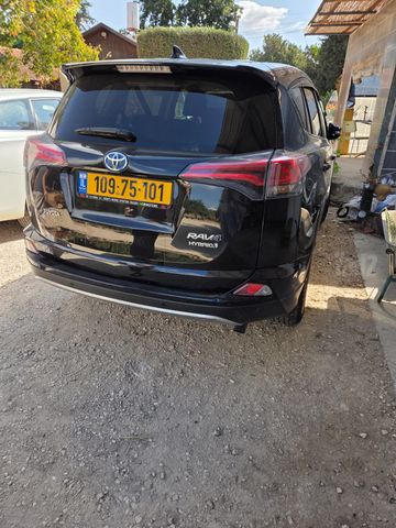 מודעת רכב טויוטה RAV4
