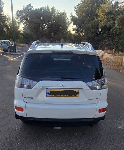 מיצובישי אאוטלנדר