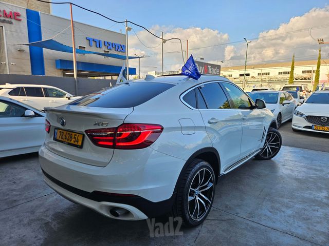 ב מ וו X6