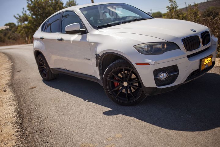 ב מ וו X6