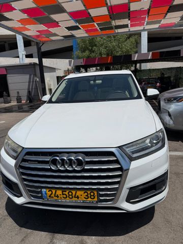 אאודי Q7