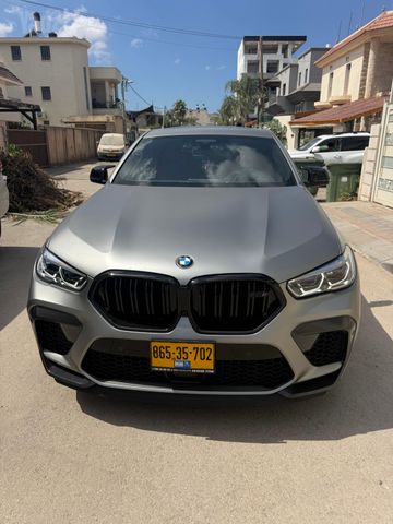 ב מ וו X6 M