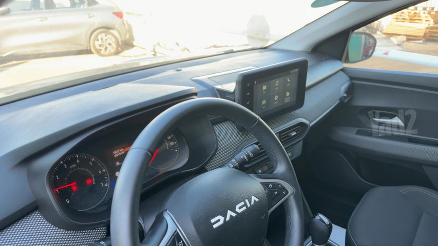 דאצ'יה סנדרו Stepway