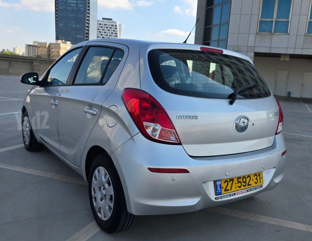יונדאי i20