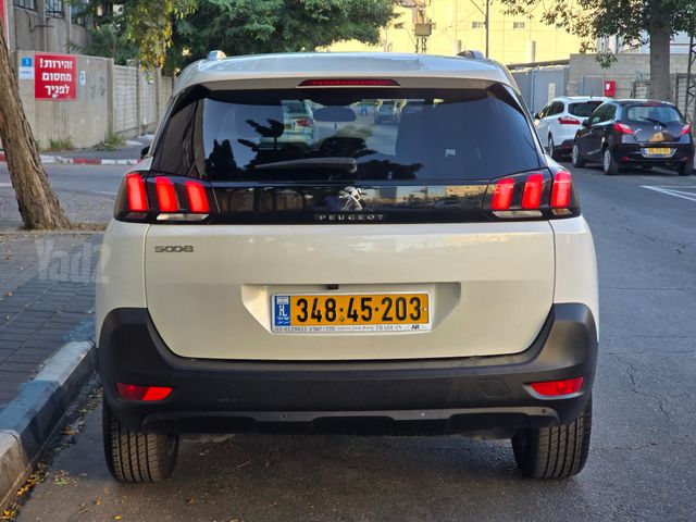 פיג'ו 5008