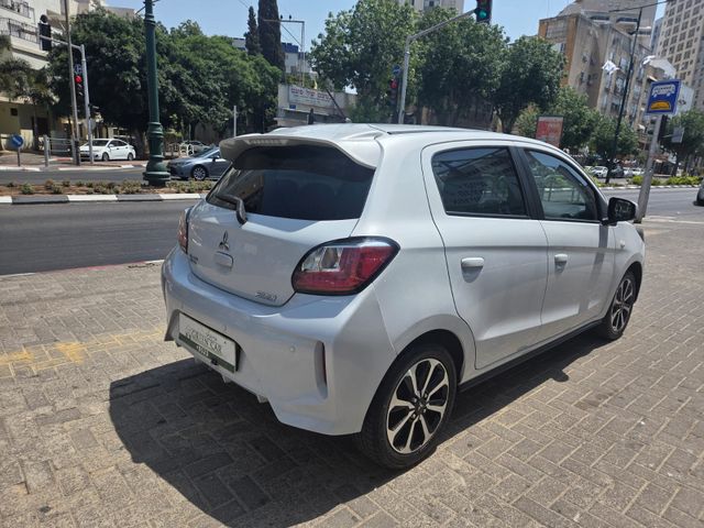 מיצובישי ספייס סטאר