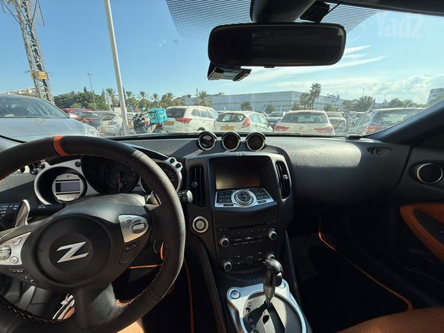 ניסאן 370Z