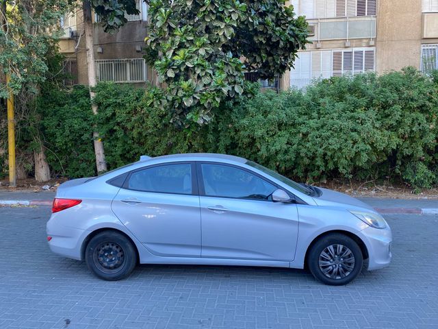 יונדאי אקסנט i25