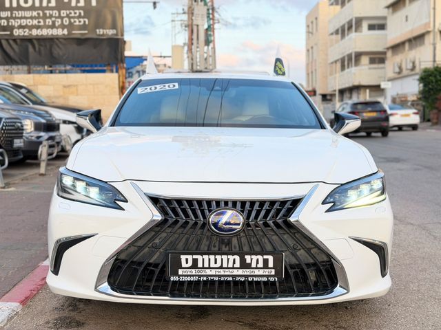 לקסוס ES