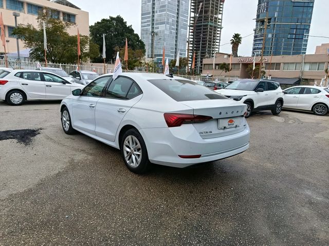 סקודה אוקטביה