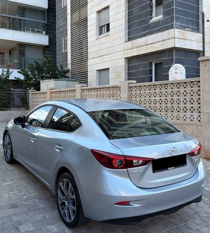 מודעת רכב מאזדה 3 1