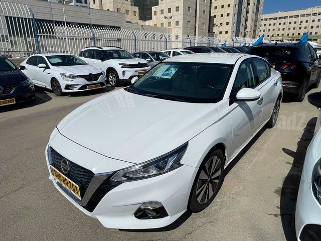 ניסאן אלטימה