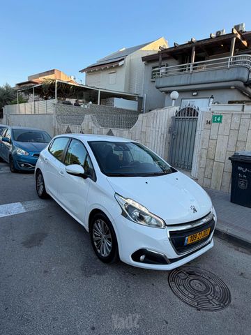 מודעת רכב פיג'ו 208