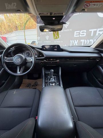מאזדה 3