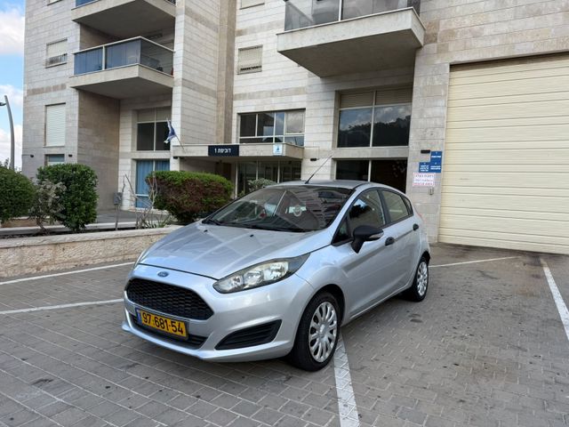 מודעת רכב פורד פיאסטה