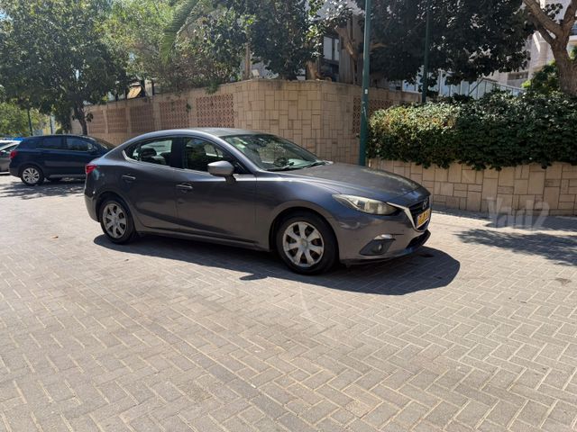 מאזדה 3