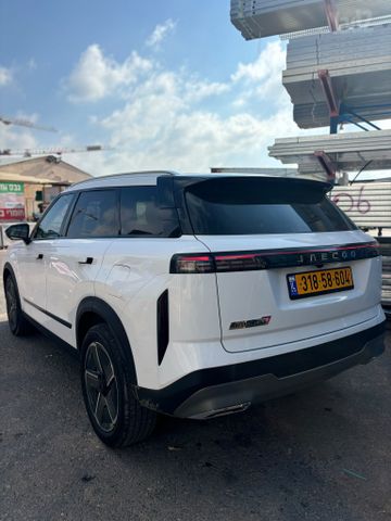 ג'אקו J7