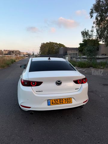מאזדה 3