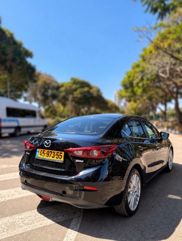 מאזדה 3