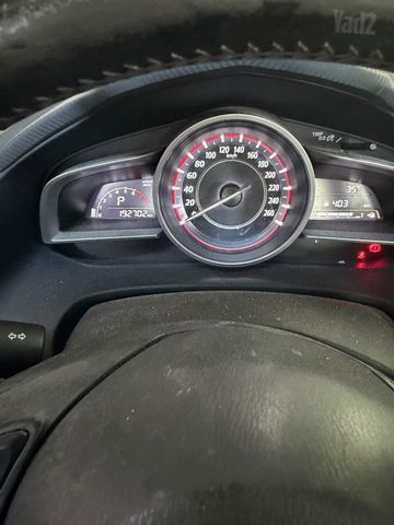 מאזדה 3