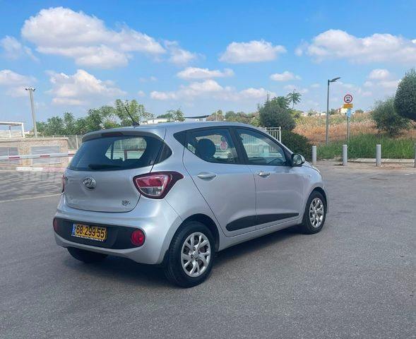 יונדאי i10