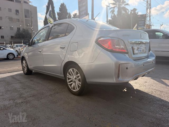 מיצובישי אטראז'