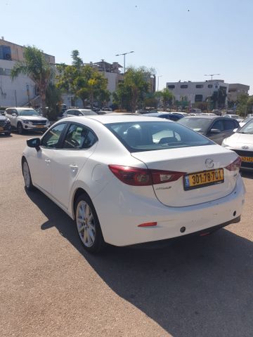 מאזדה 3